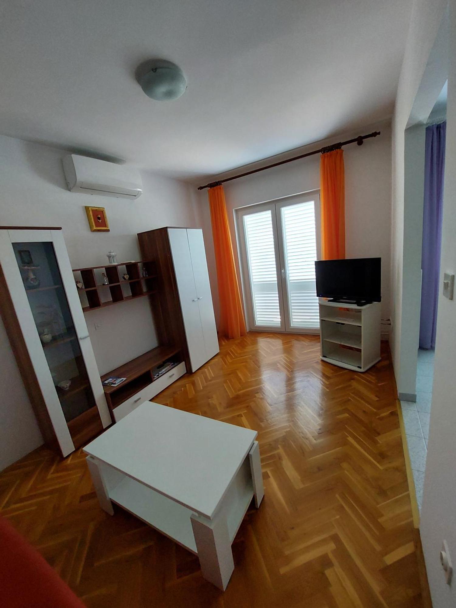 Apartments Mlacovic Rab Town Bagian luar foto