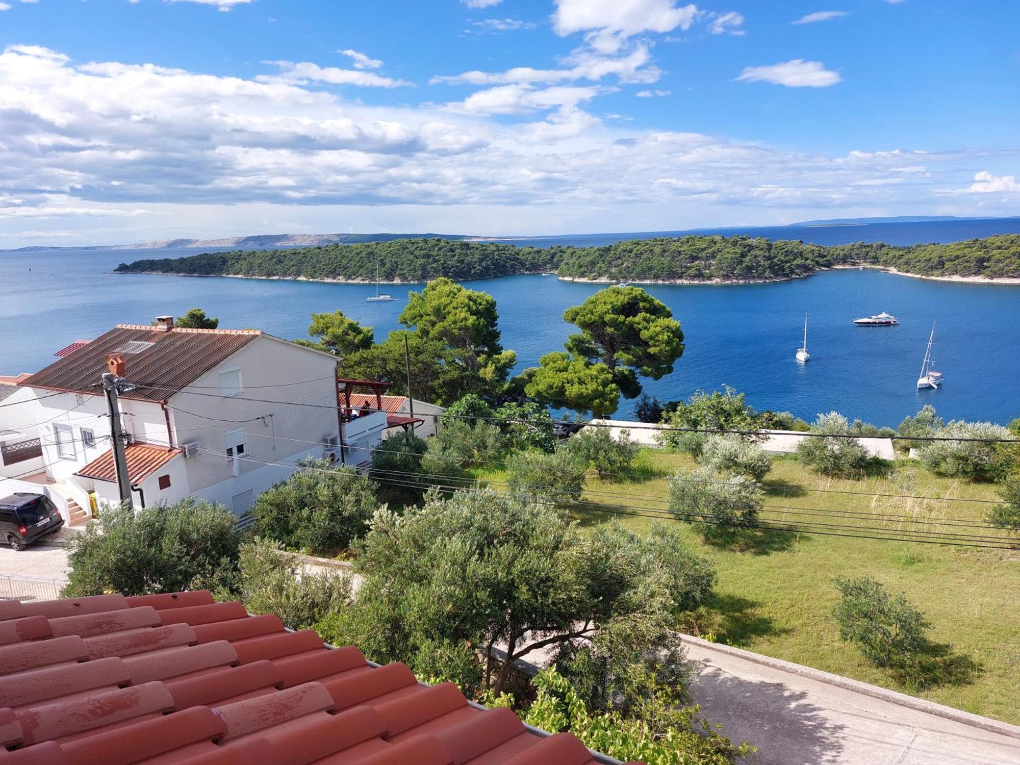 Apartments Mlacovic Rab Town Bagian luar foto