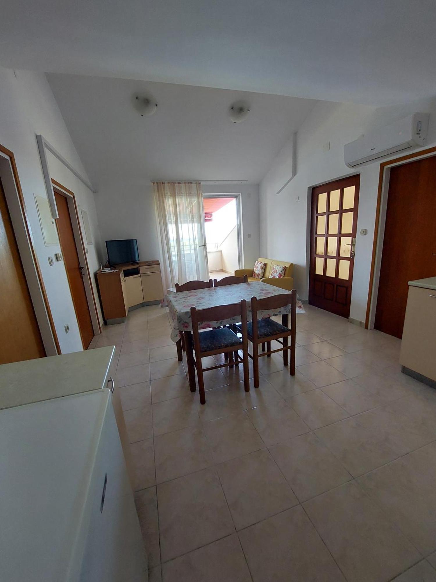 Apartments Mlacovic Rab Town Bagian luar foto