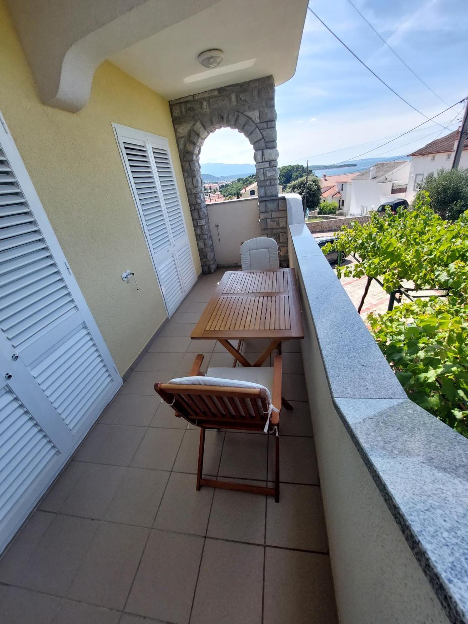 Apartments Mlacovic Rab Town Bagian luar foto